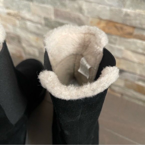 NEW Stuart Weitzman Alpine Faux Fur Lined Suede Chelsea Booties - Picture 6 of 7